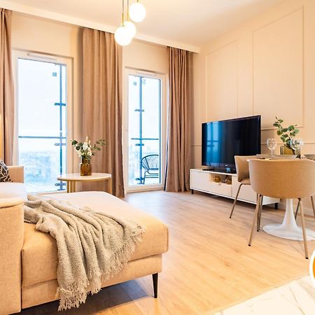 Apartamentysnu, Wola Tower Z Parkingiem وارسو المظهر الخارجي الصورة